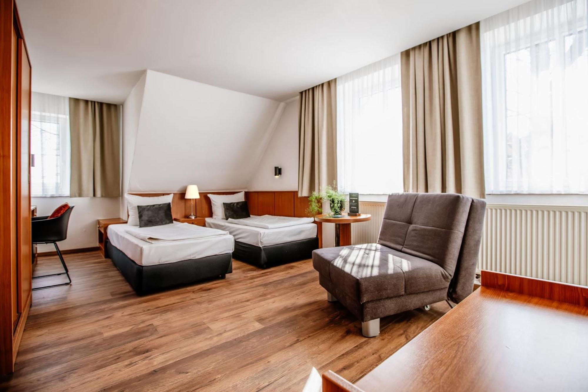 Hotel Und Restaurant Gartenstadt Érfurt Exterior foto