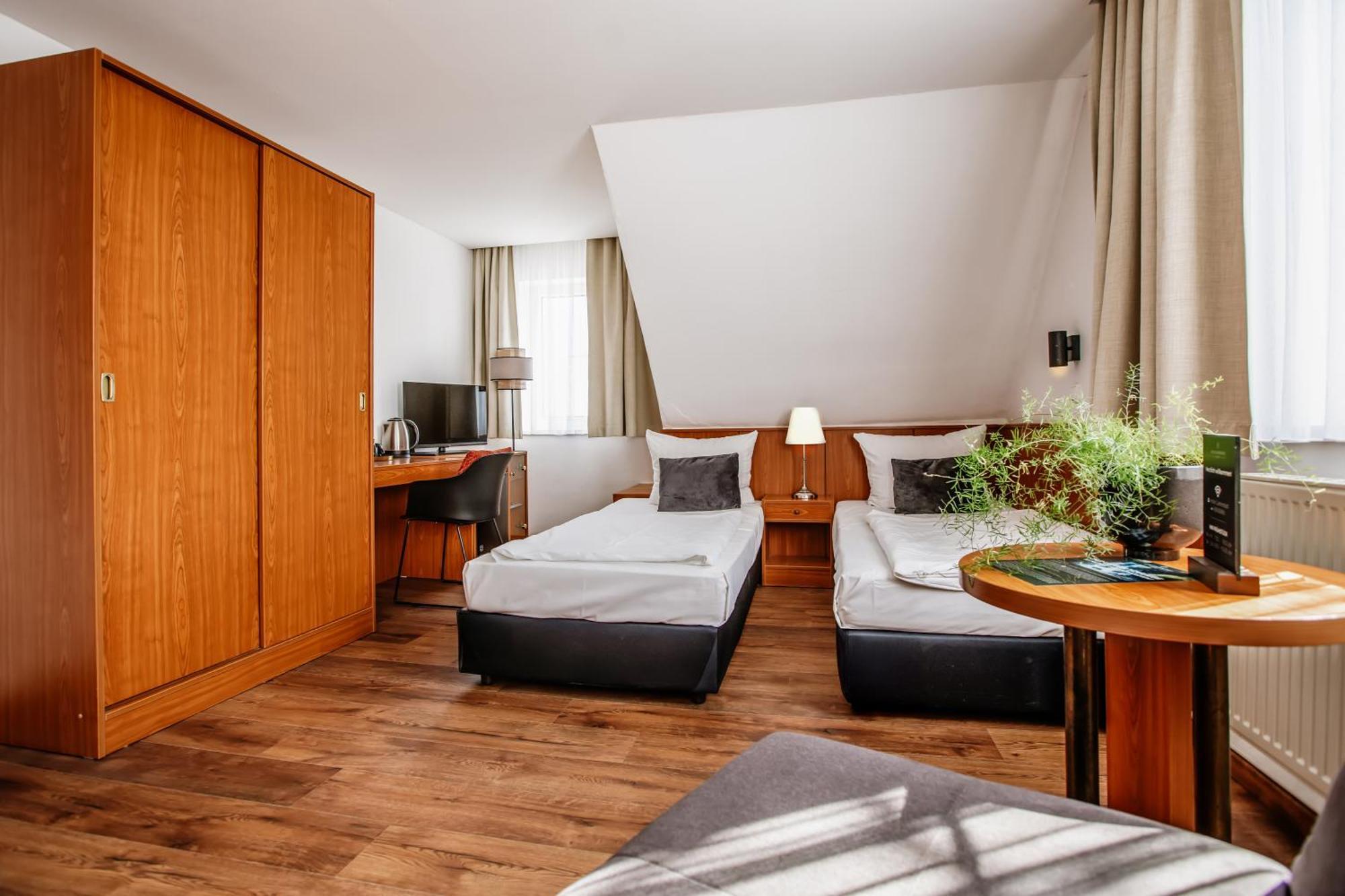 Hotel Und Restaurant Gartenstadt Érfurt Exterior foto